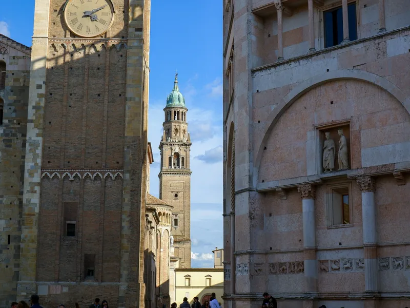 Escort a Parma