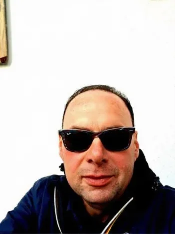 51 enne passivo si vende per Amore e sesso uomini, escort Napoli