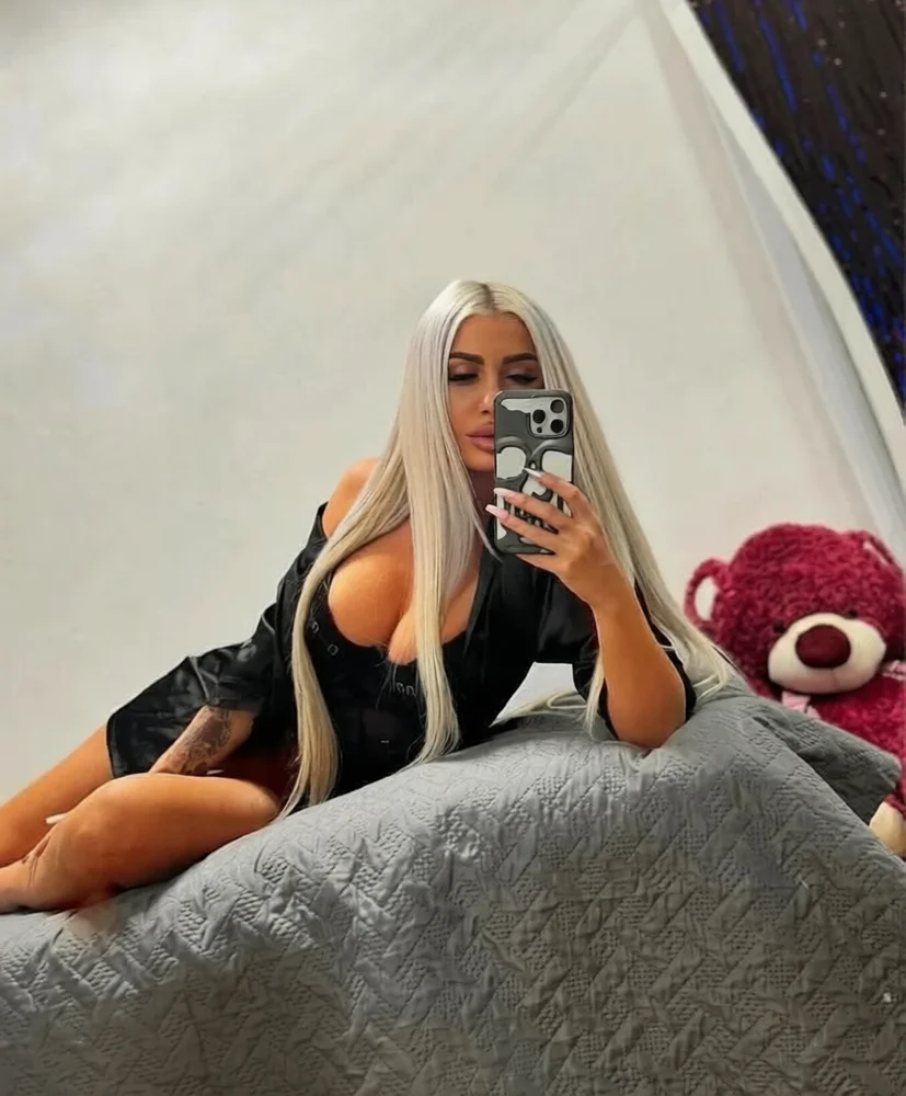 Mely, escort Roma