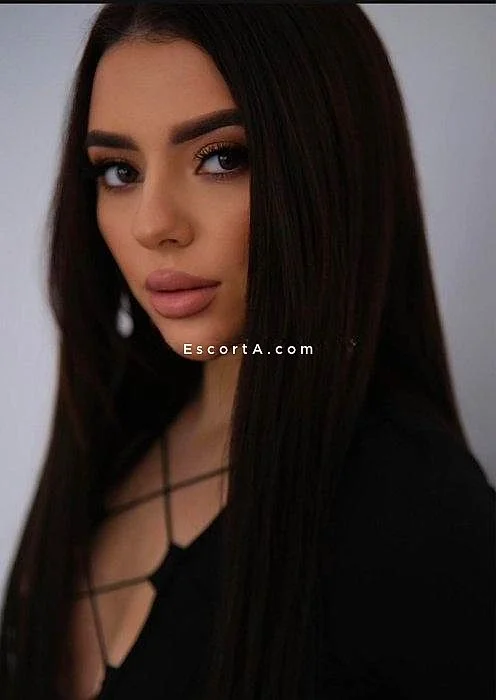 Rianna, escort Desenzano Del Garda