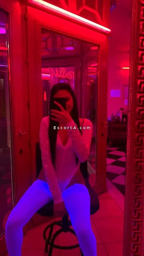 Azallea, escort Bergamo