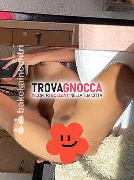 NOVITA APPENA ARRIVATA LA REGINA DE SESSO ESSENZA, escort Genova