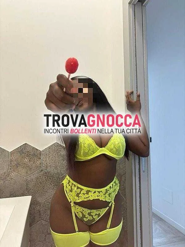 Nicol Nuova in questo mondo, escort