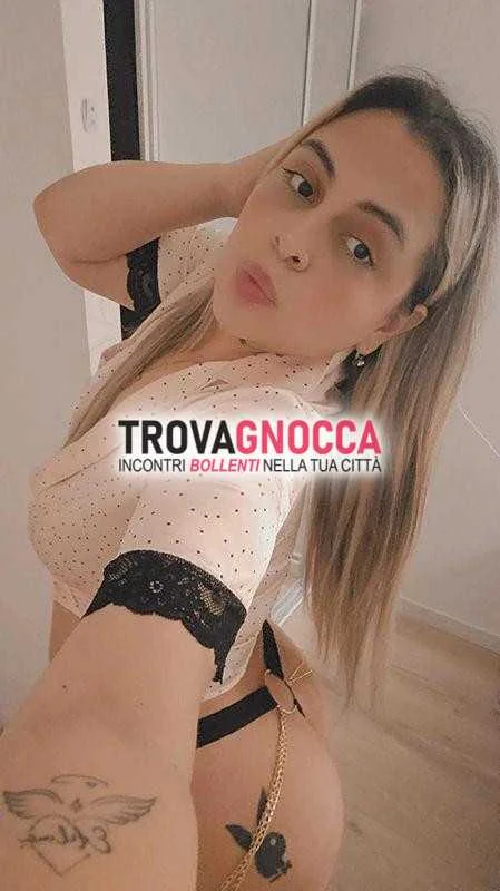 NEWW, escort